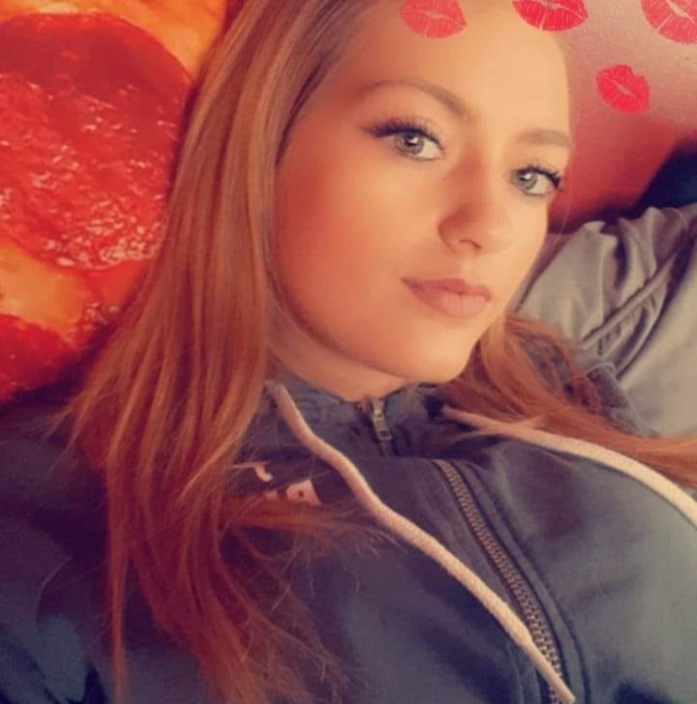 Meet your Posher, Alexis